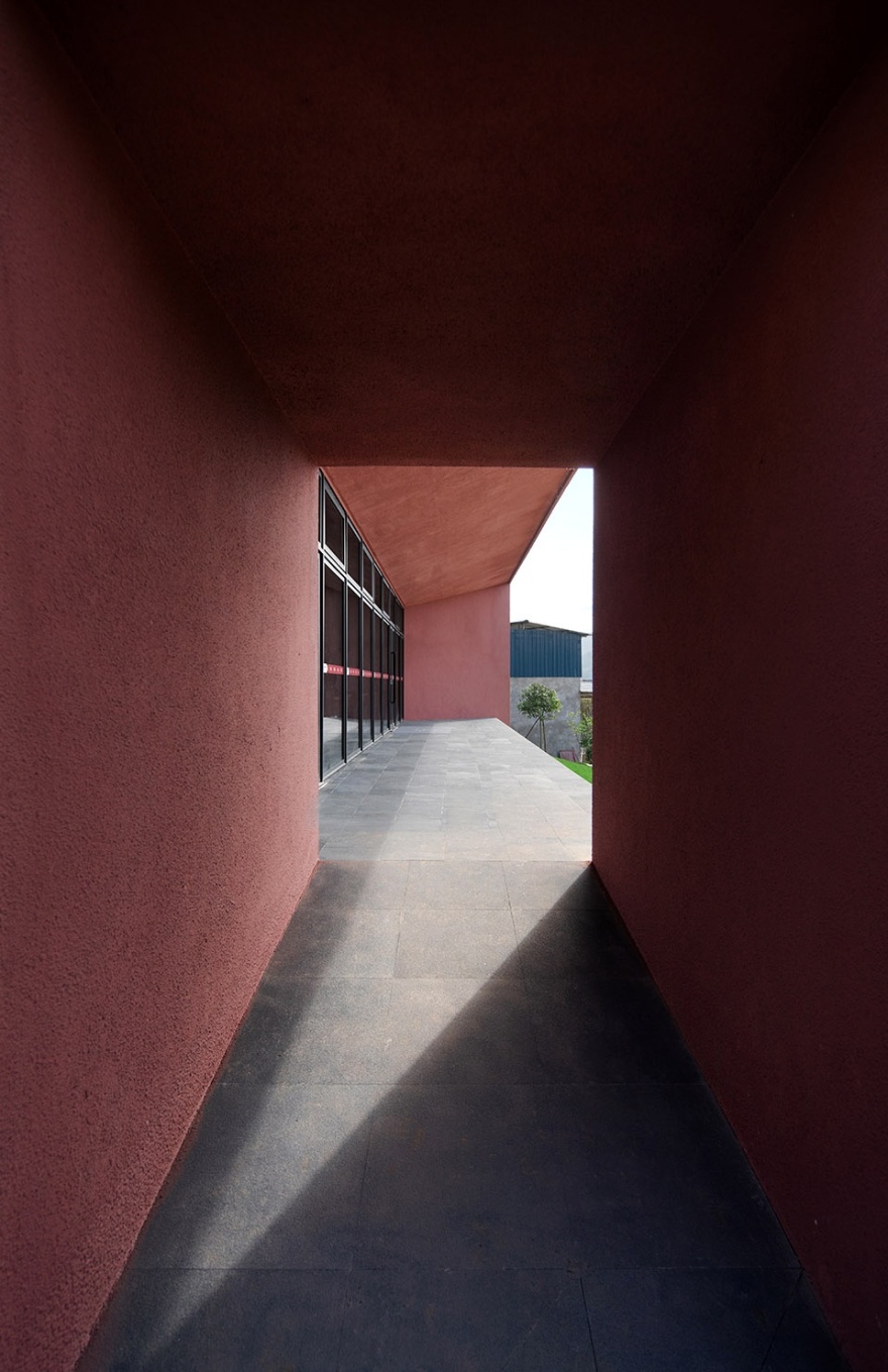 山谷中的“教堂” & 马边游客中心丨吾和建筑设计事务所丨中国四川-45