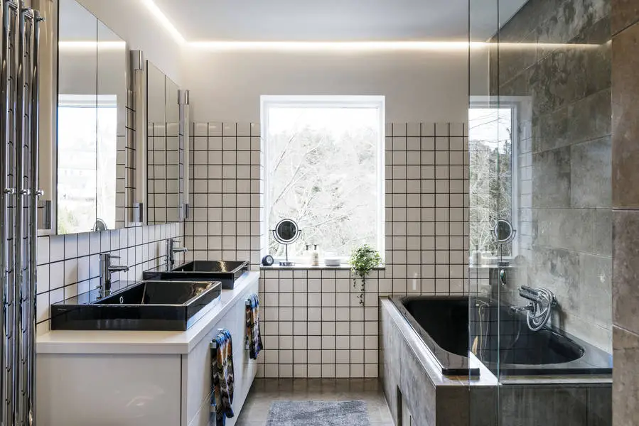 瑞典湖边现代别墅，诠释极致生活品味-11