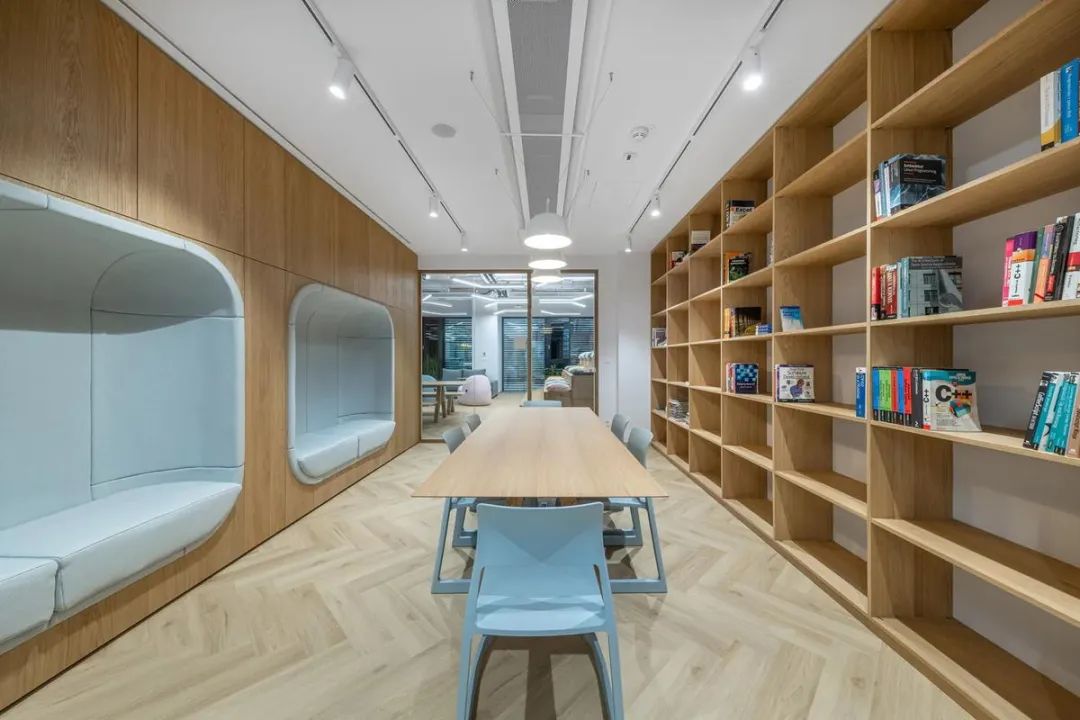 瑞士KISTLER打造居家感办公空间丨斯洛伐克布拉迪斯拉发丨Zeit Architect-13