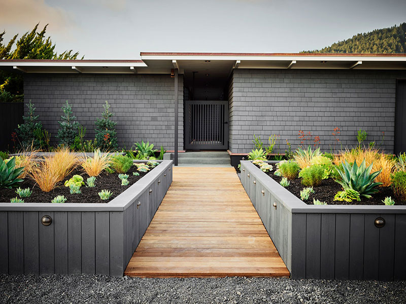 旧金山湾边 70 年代家居翻新，自然材料与多彩元素完美融合-16