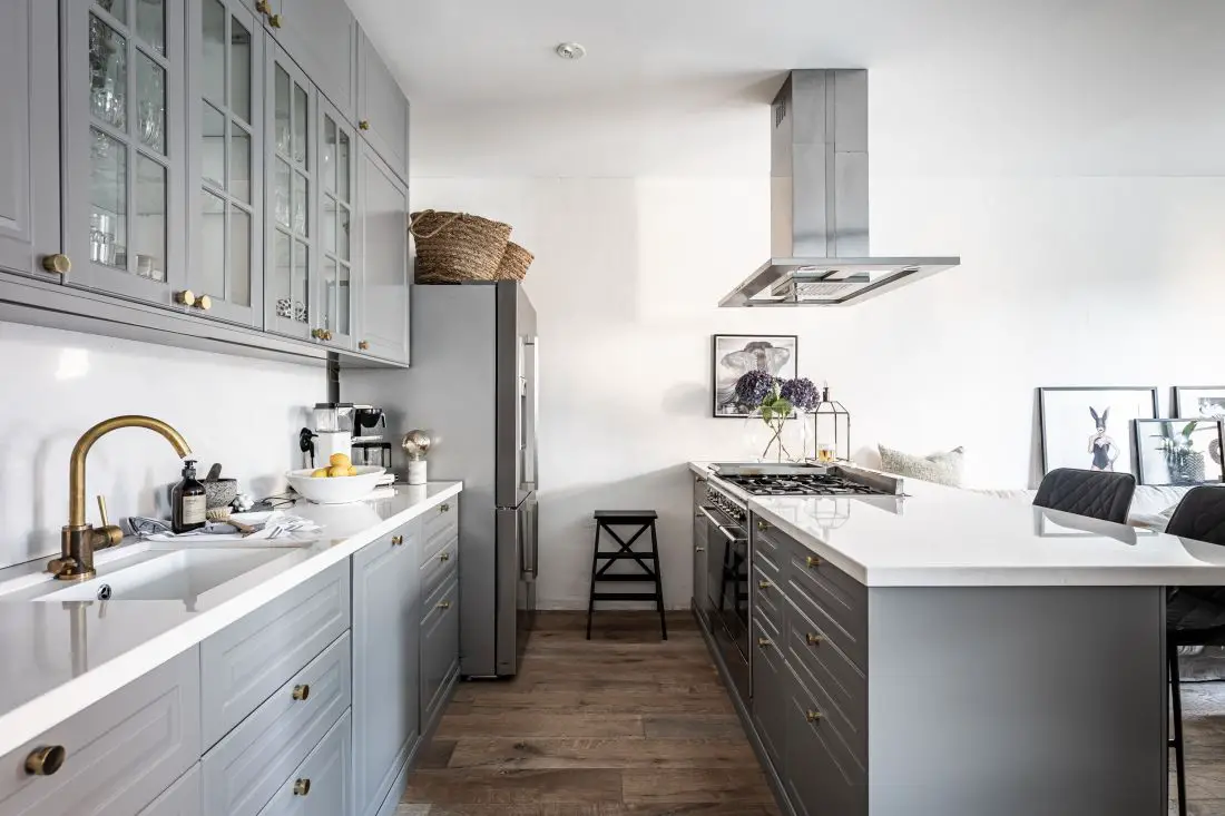 瑞典小公寓的灰调魅力-4