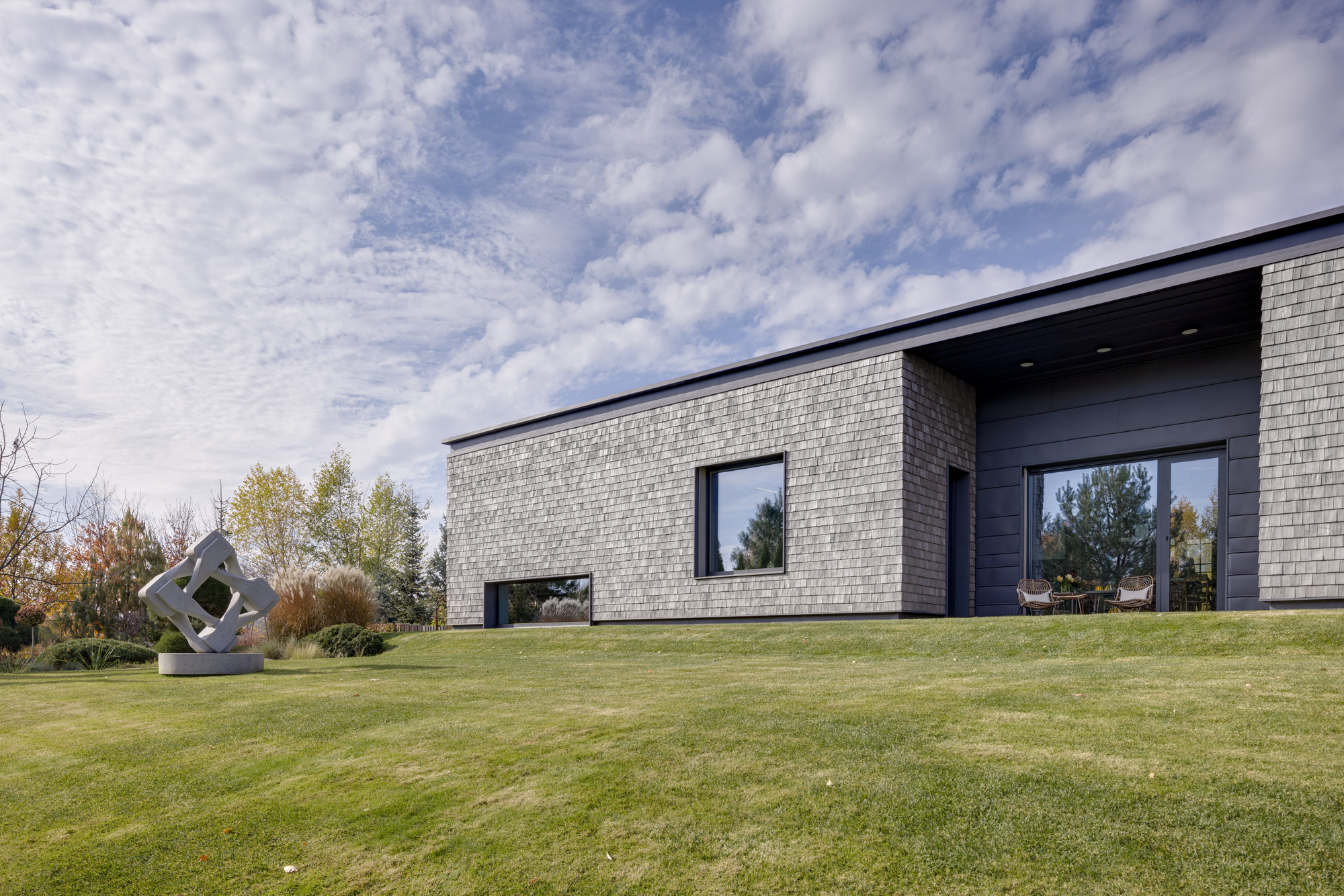 乌克兰岩石花园中的现代别墅丨乌克兰基辅丨Palamarchuk Architects-7