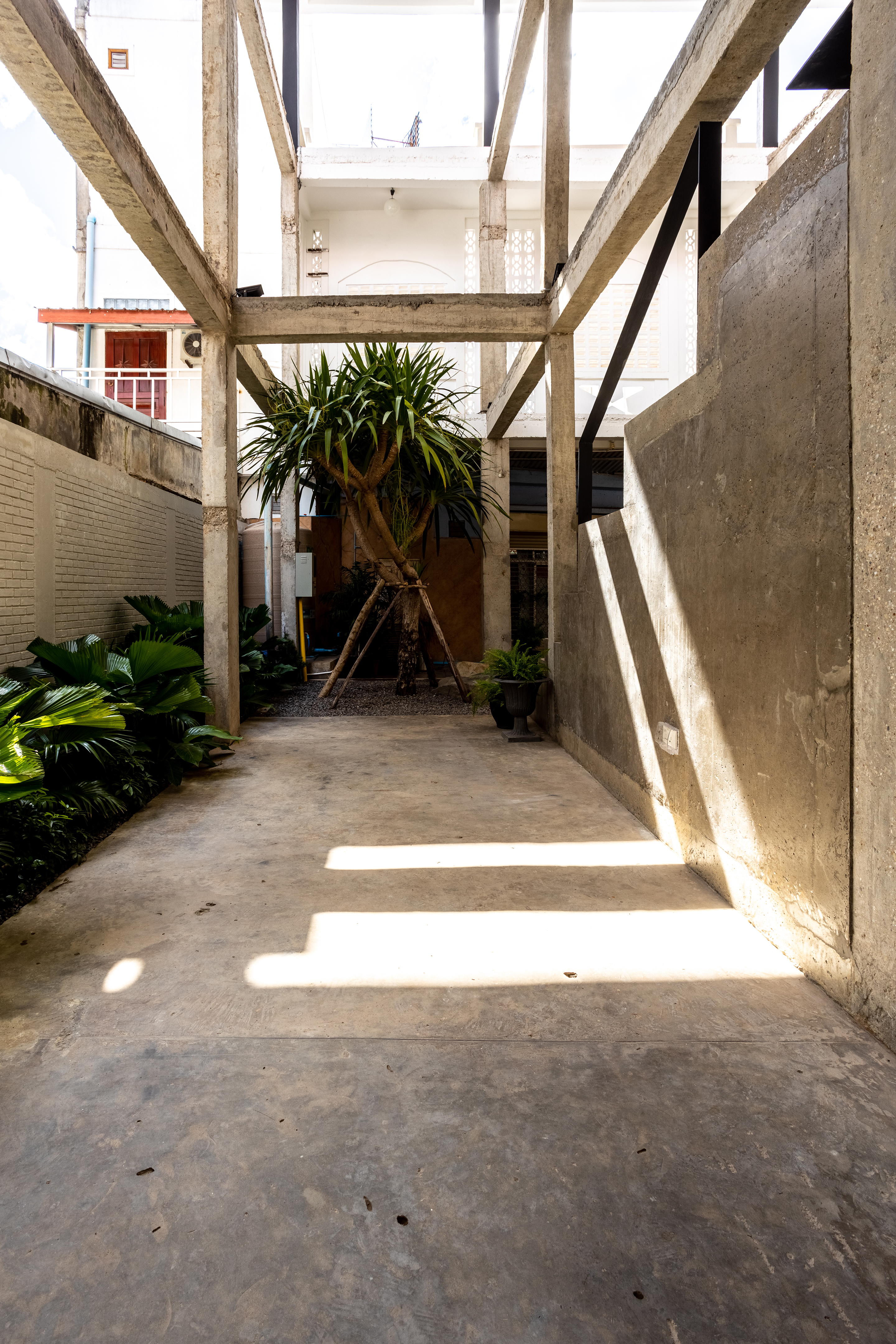 “S·O·S“雕塑空间 · SAOLA 建筑师的家庭住宅改造丨SAOLA ARCHITECTS-27