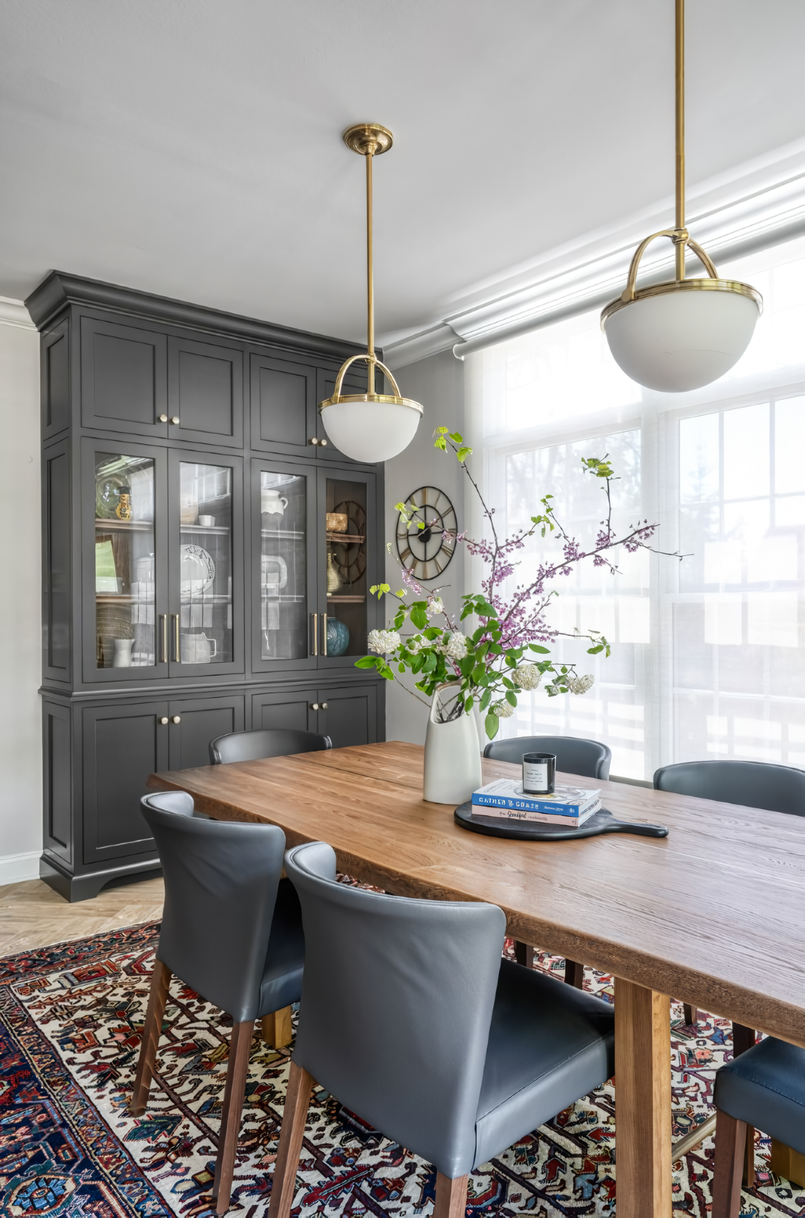 灰色美式胡桃木岛台餐厨空间设计丨United StatesNew York丨Stonington Cabinetry & Designs-44