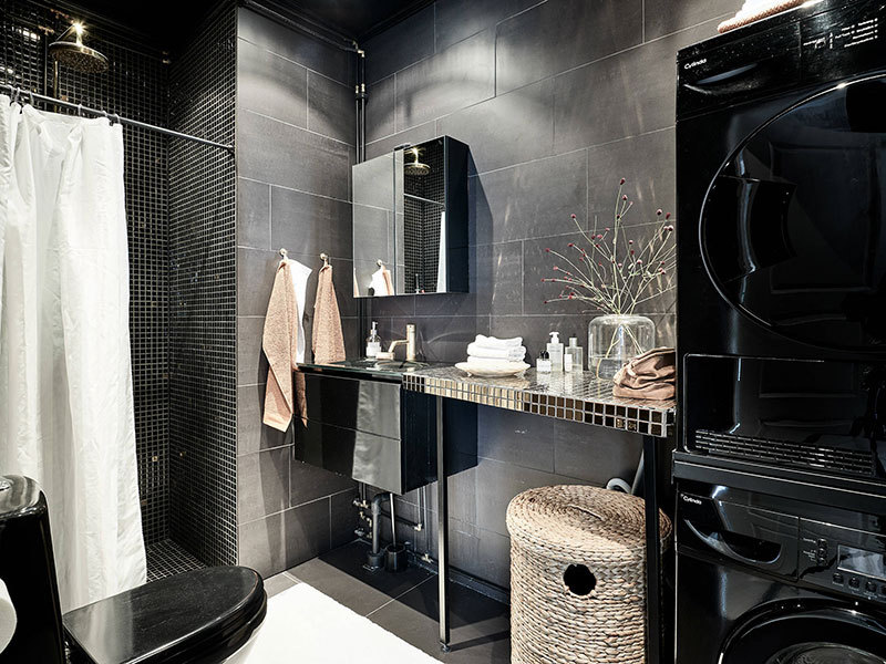 浪漫瑞典小公寓,高挑天花板与温馨阳台的完美结合-13