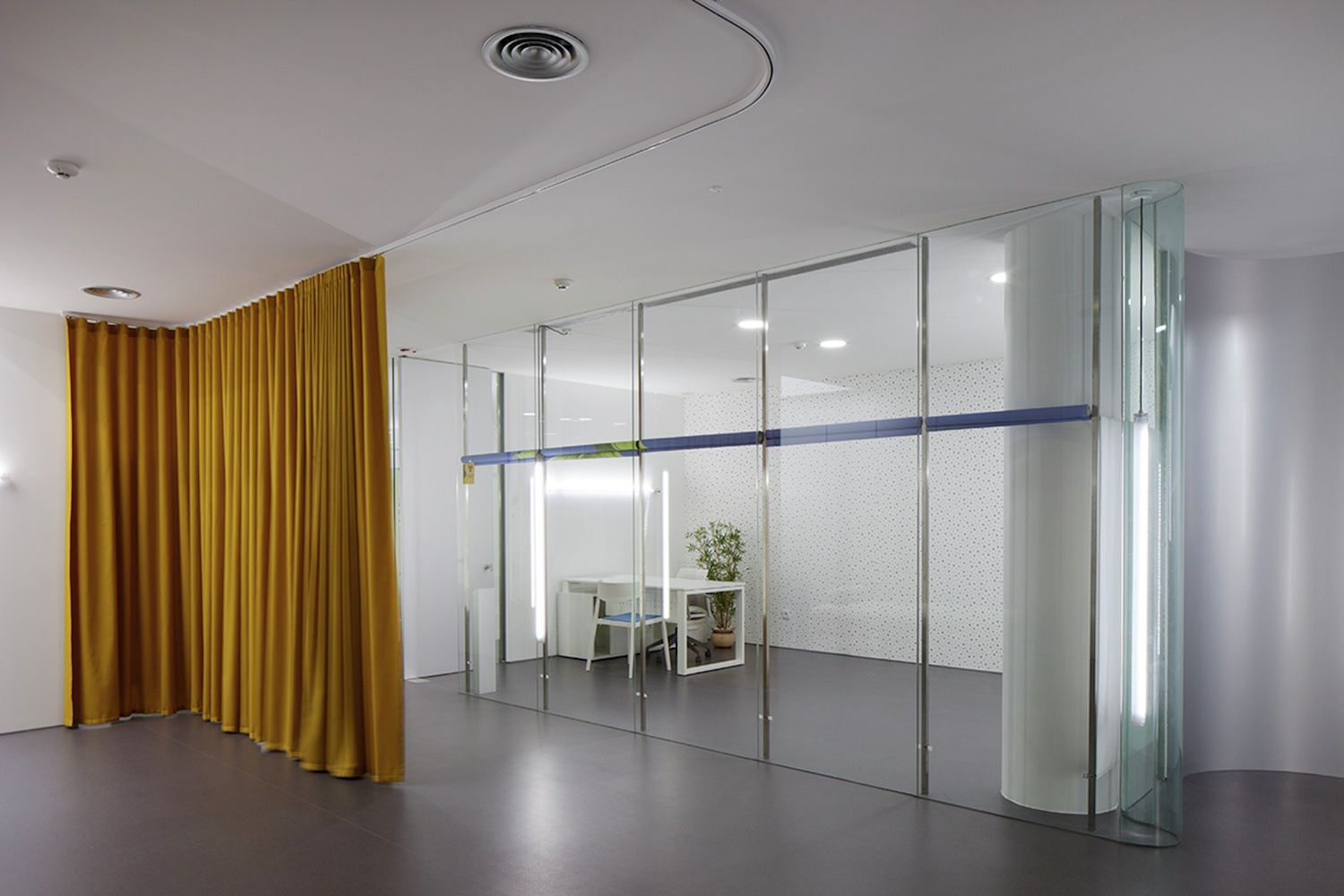 葡萄牙牙科诊所设计 | 个性化的医疗环境-27