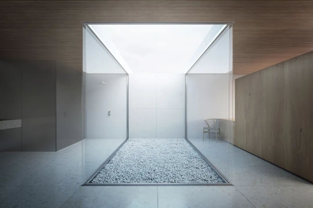 白色极简,Fran Silvestre 建筑的魅力-32