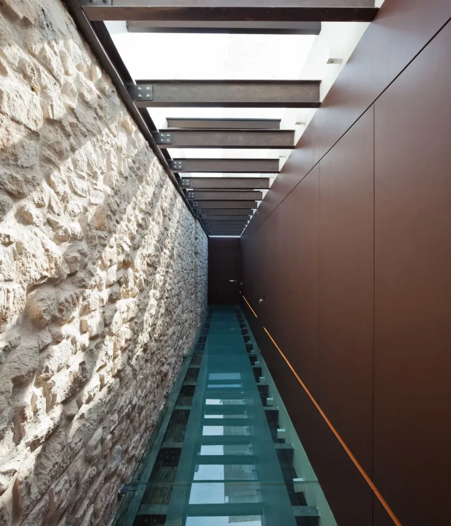 意大利修复古堡别墅,新旧对话的光影空间-30