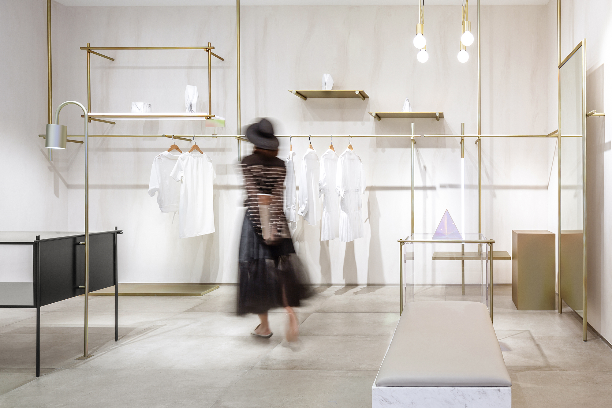 潮流瞬息万变的 SHOWS 买手店空间设计-11