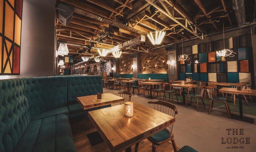 丨罗马尼亚康斯坦察丨罗马尼亚布加勒斯特Yellow Office Architecture-8