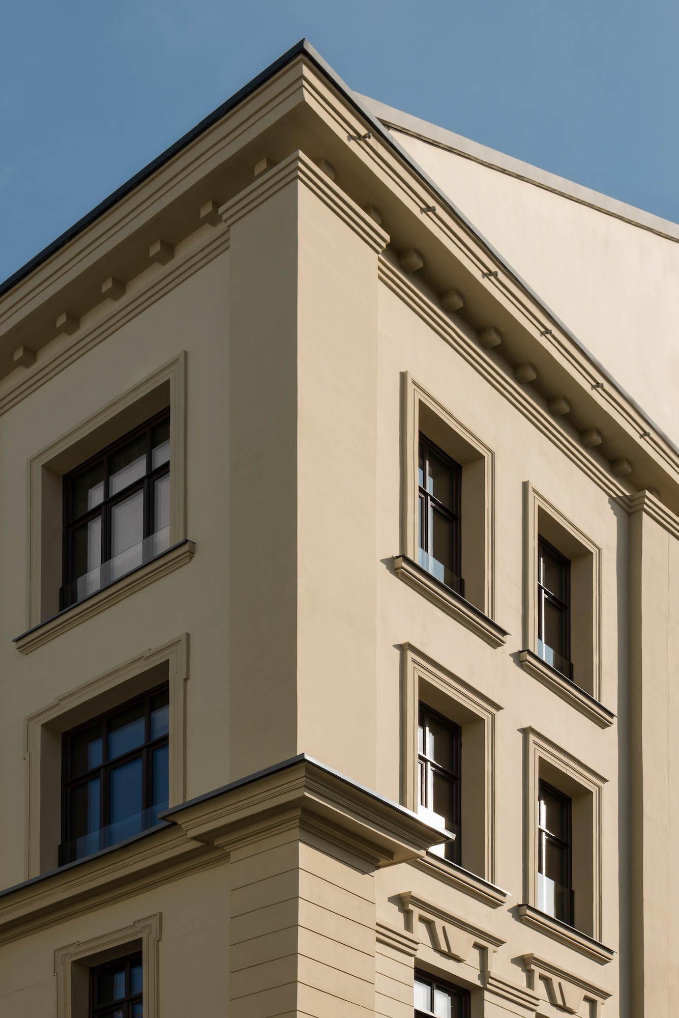 ABRIKOSOV / MR GROUP-2