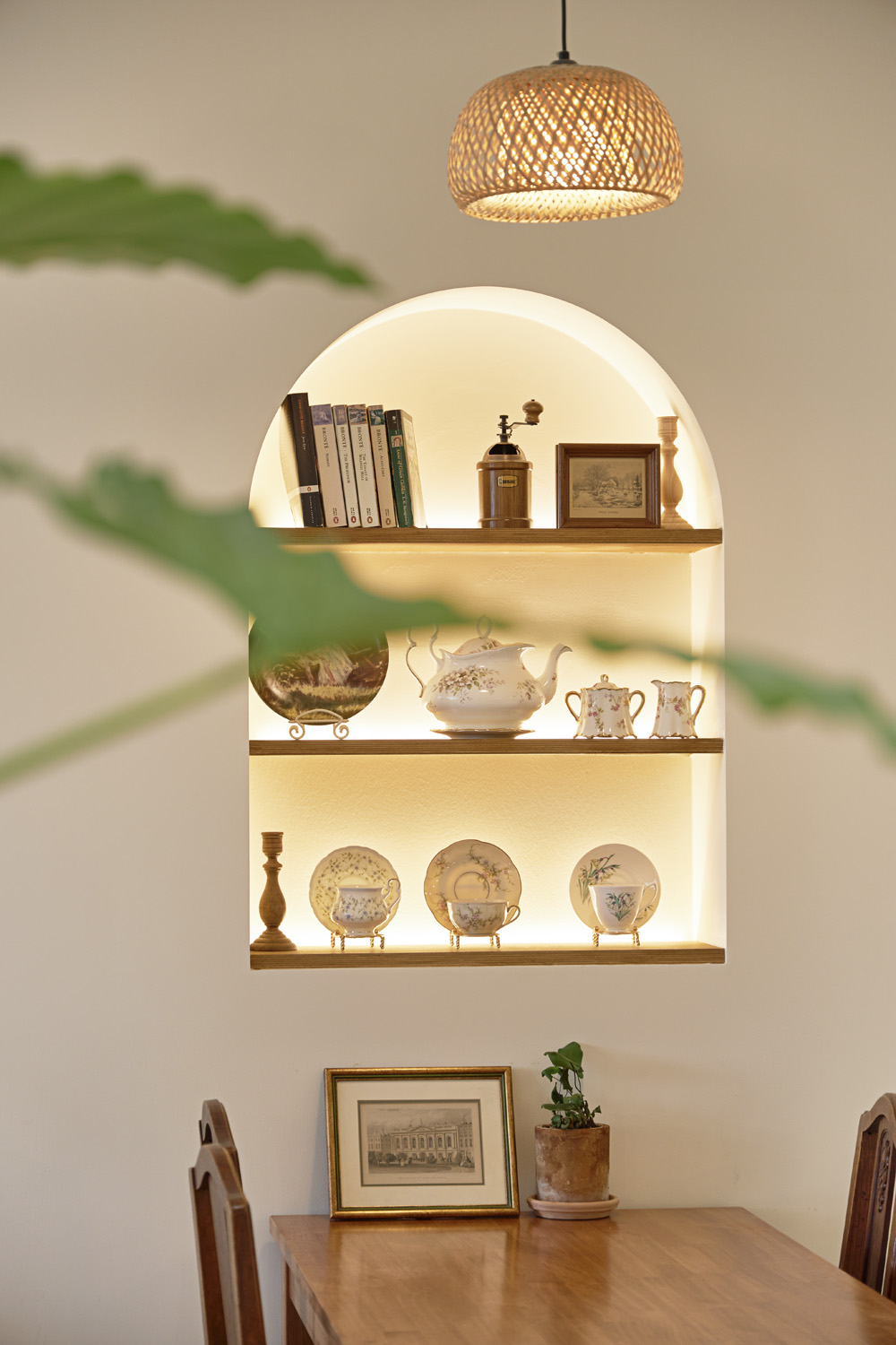 简约 25 坪咖啡店，展现白色木质空间魅力-12