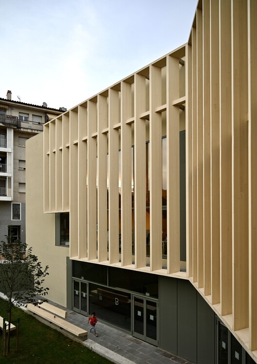 皮拉林·巴耶斯图书馆丨西班牙丨VOL studio architecture-23