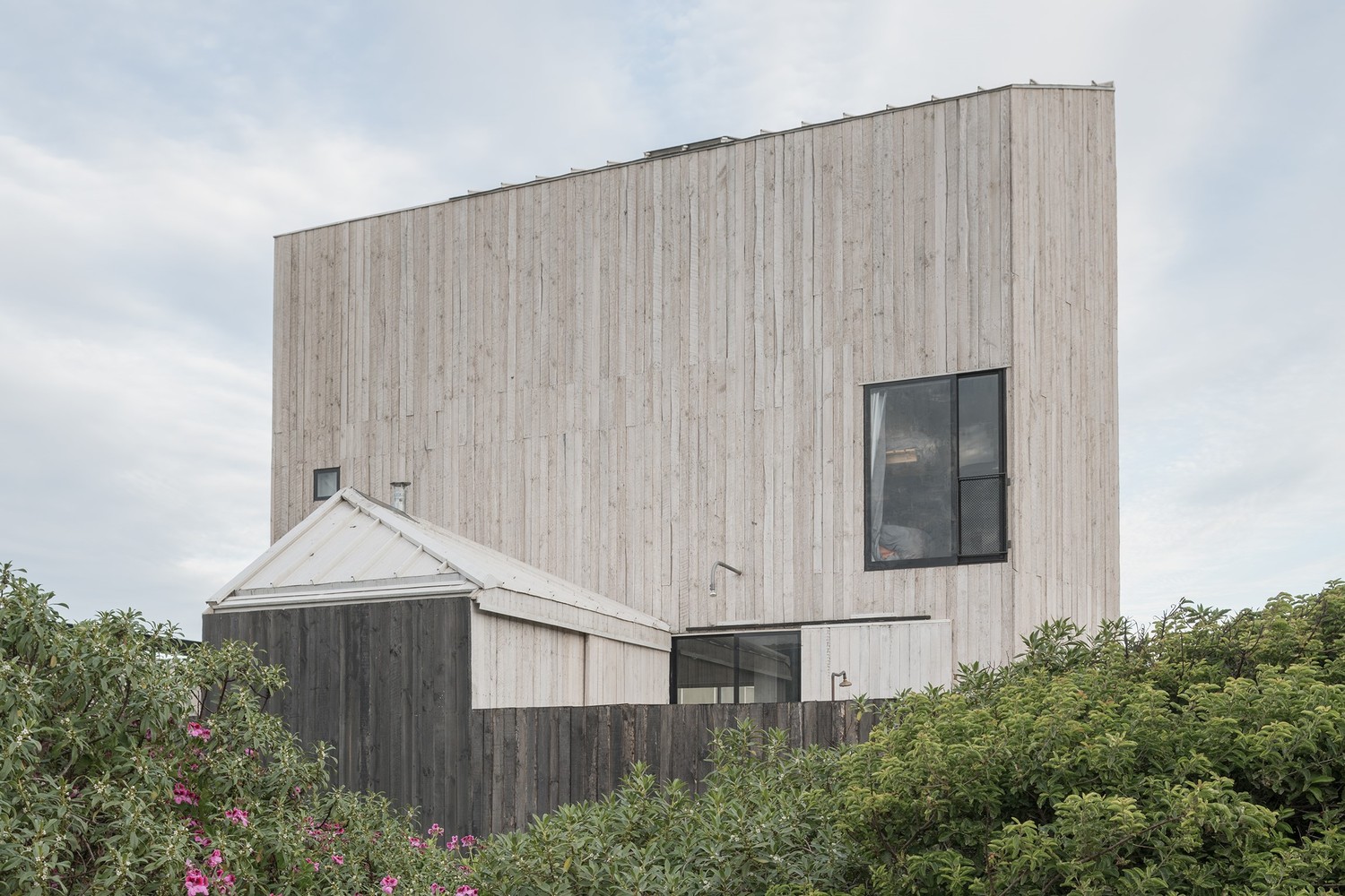 El Gauchal House · 海岸边的垂直之家丨智利丨Iván Bravo Arquitectos-9