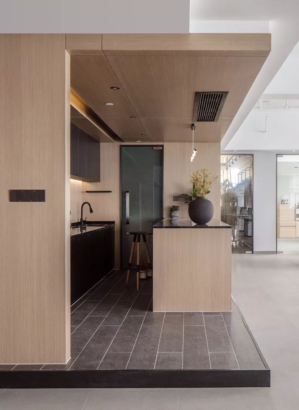 英泰 OFFICE | 高科技运动内衣公司的创意办公空间-24