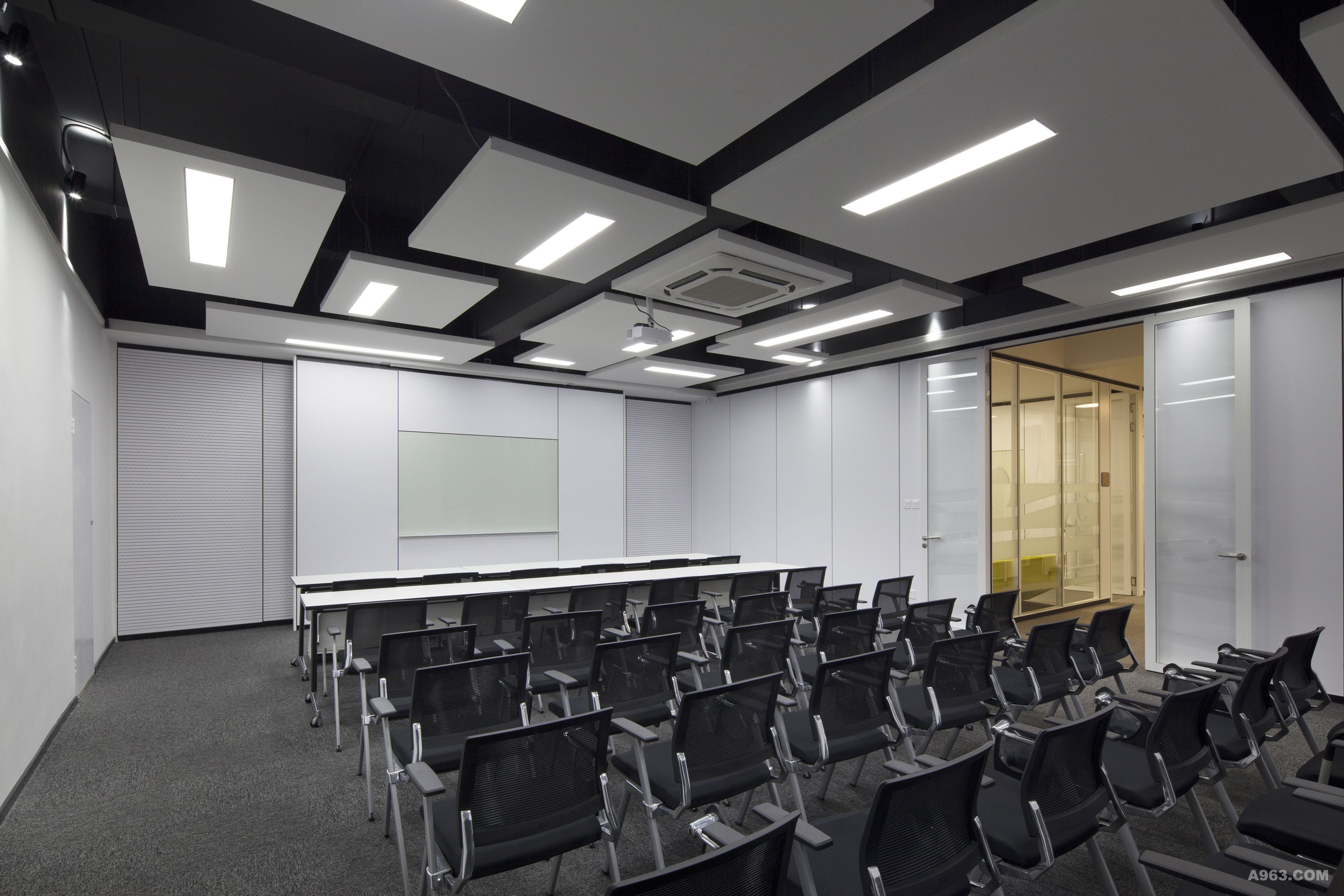 童心未泯   顺德“爱婴悦”童装供应链基地办公室-10