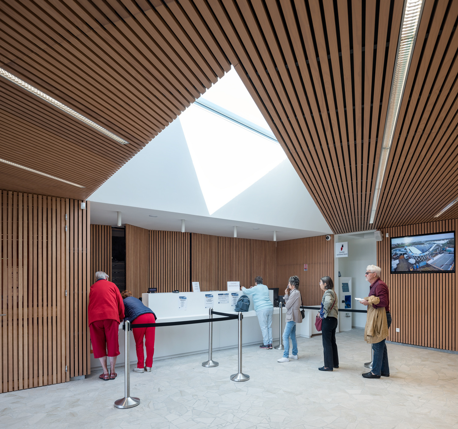 体育馆丨MultiplexeAquatique-47