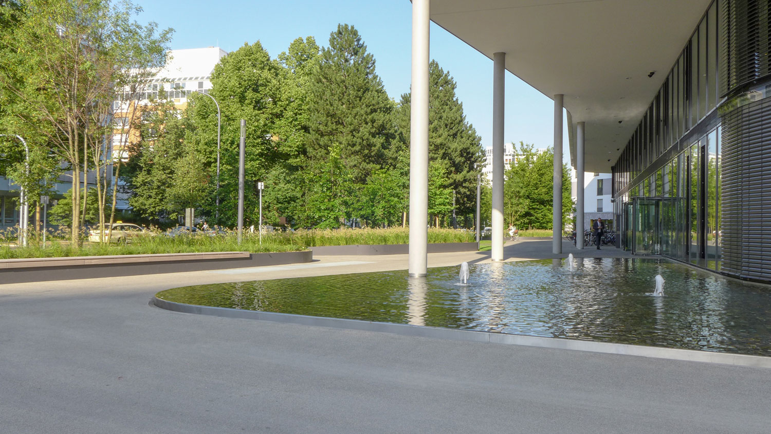 Munich Arabeska 公园式办公空间,融入自然的设计理念-4