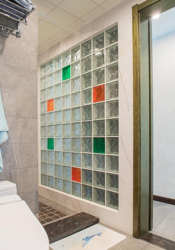 简约轻工业风宅邸 | 隐形门、玻璃砖墙的创意设计-24