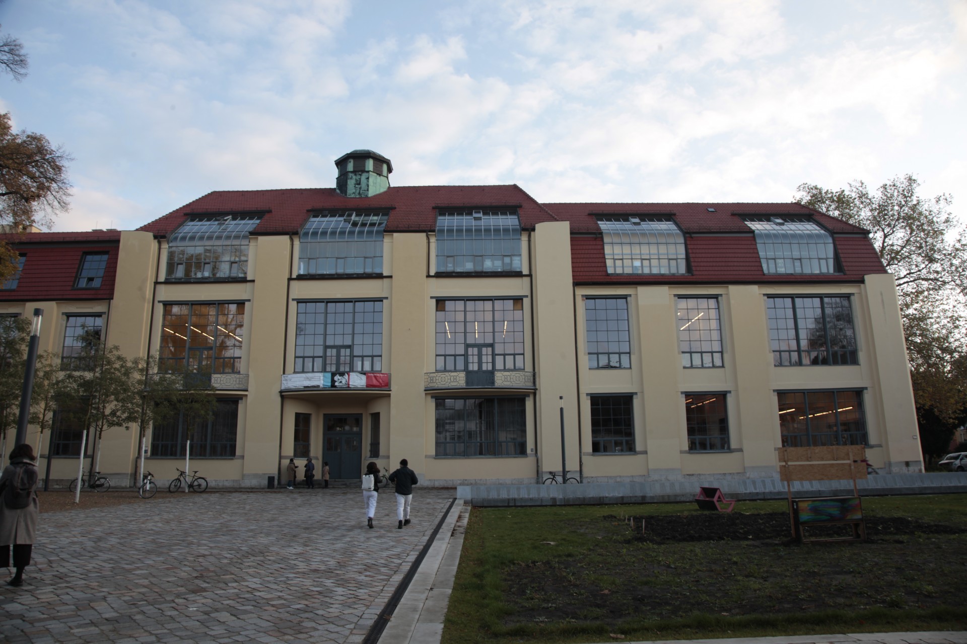 近代建築の巨匠グロピウスが創立した 「バウハウス・ヴァイマール」はいかにして誕生したのか。 - #casa-1