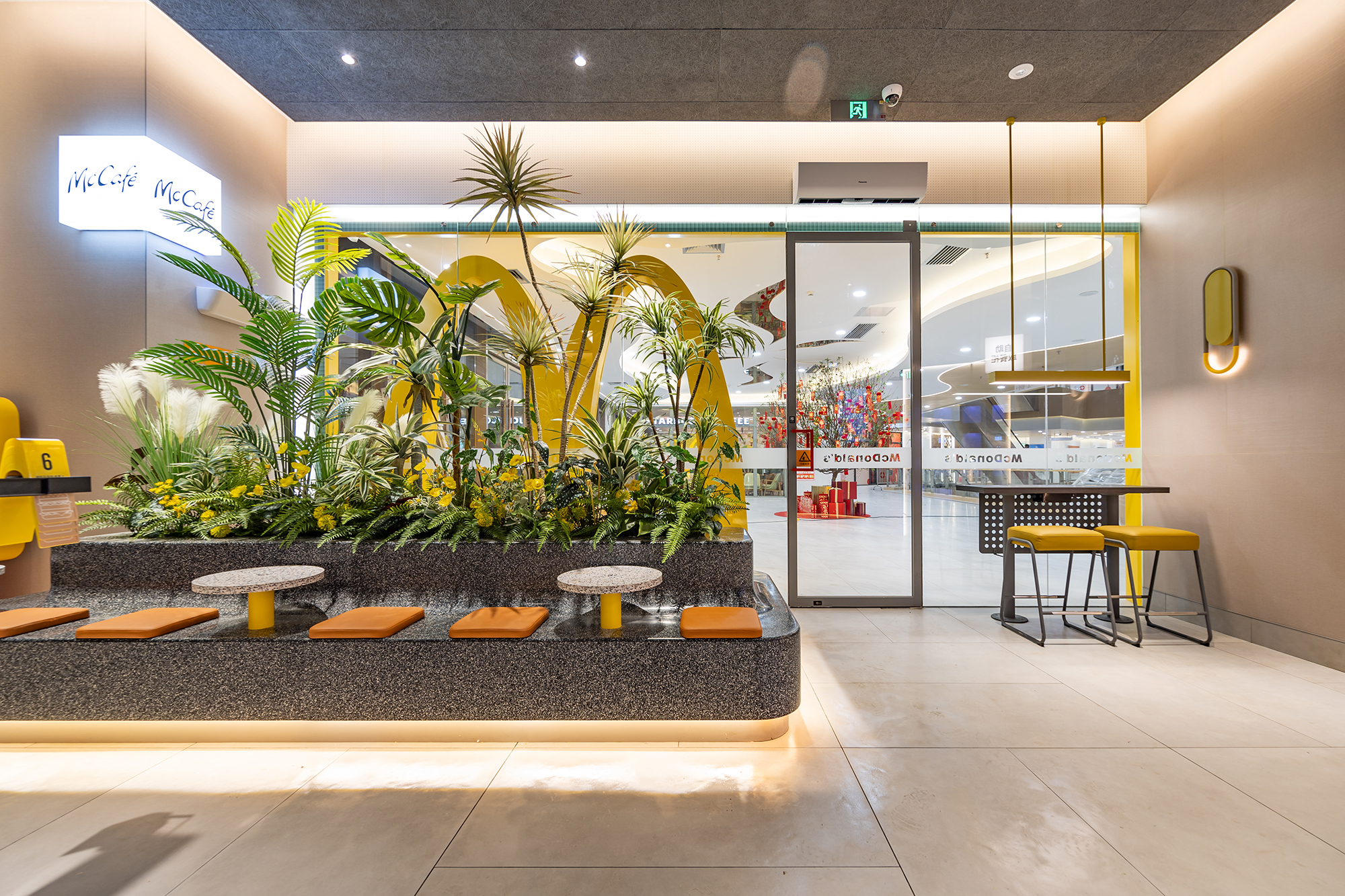 McDonald's Zero-Carbon Restaurant-30