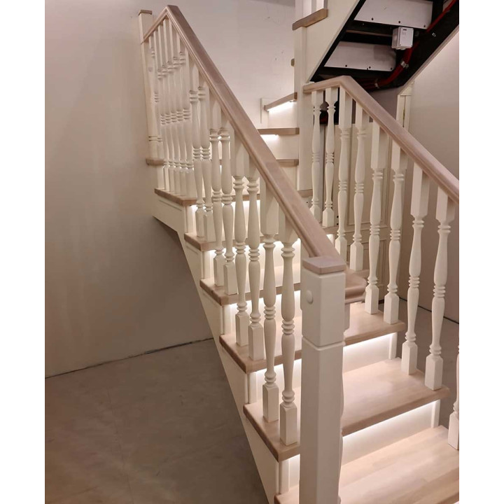 定制带白色栏杆的楼梯  Градиус丨Gradius（乌克兰）-2