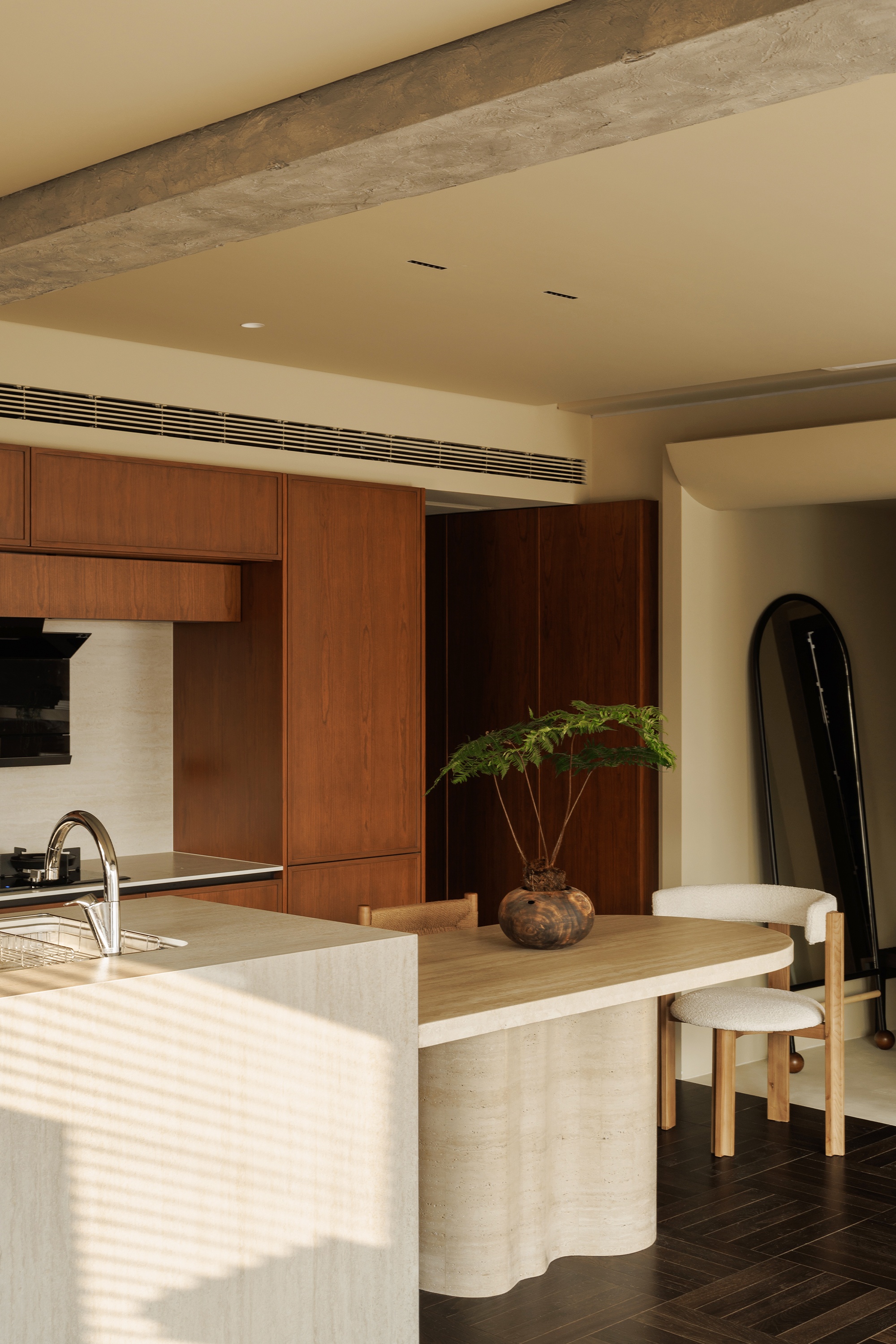 HURR赫设计丨中古情调下的自由意-16