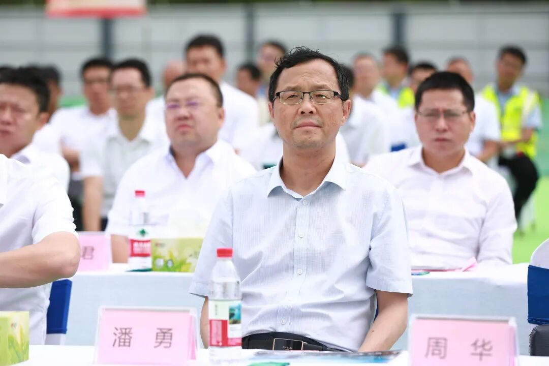 中国华西设计•粤港澳大湾区总部基地“龙华数智设计产业园总部大厦项目”开工仪式隆重举行-8