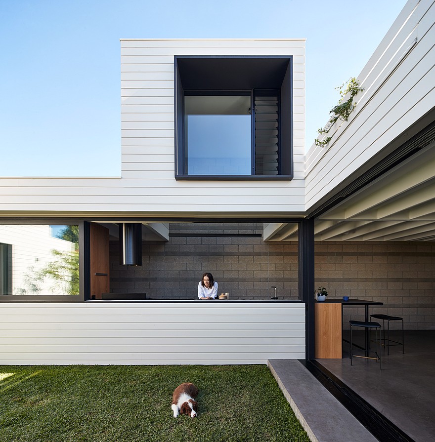 Single-Storey Cottage Extension / House to Catch the Sun by MAKE Architecture-1