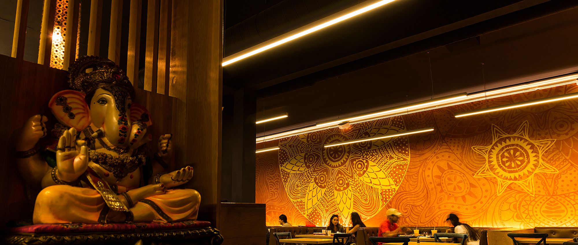 Atmospheric Restaurant Lighting Design-3