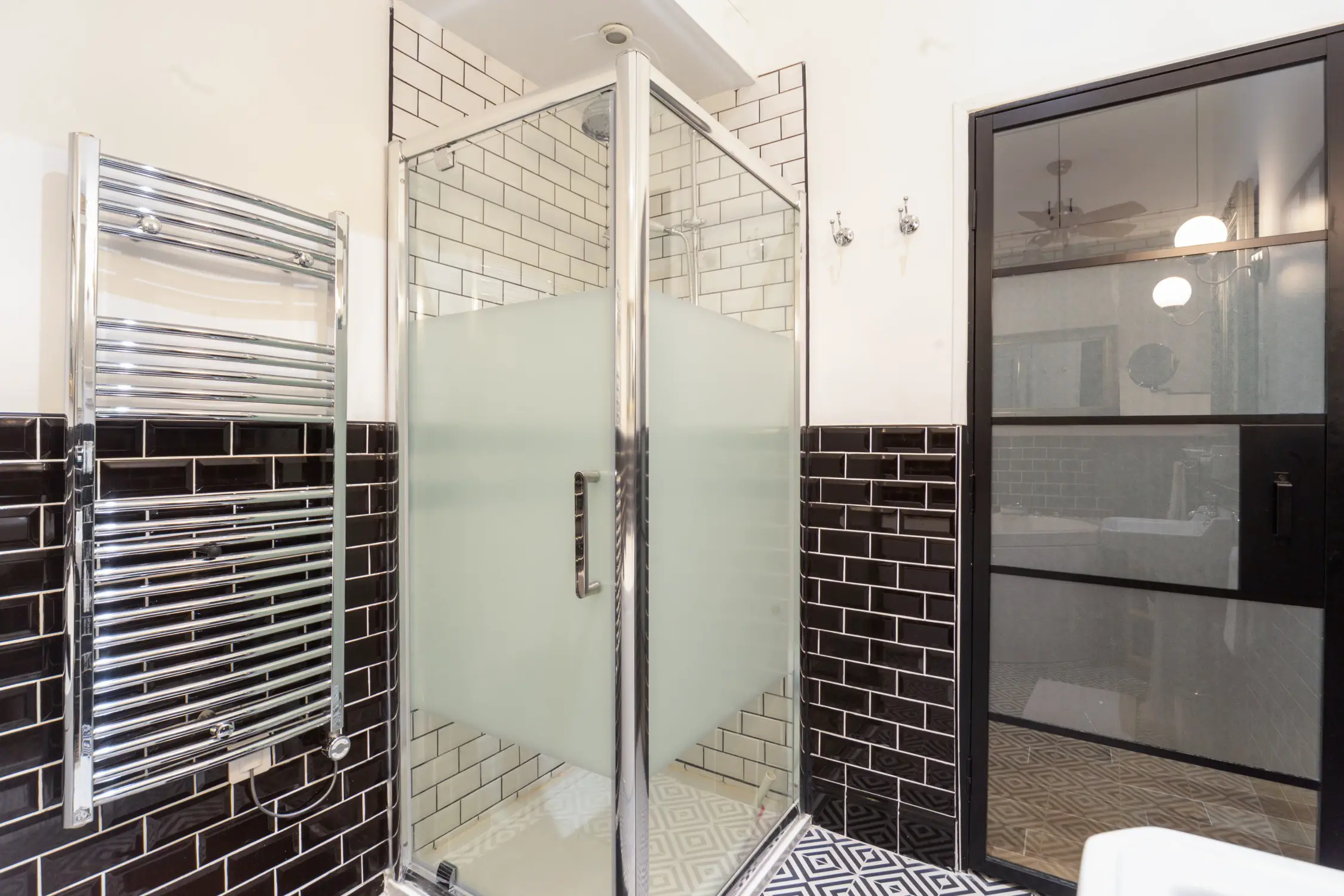 巴黎香榭丽舍迷你复式公寓的现代魅力-10