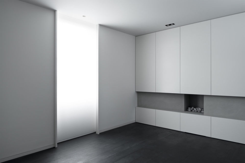 A Renovated, Minimalist Apartment in London-3