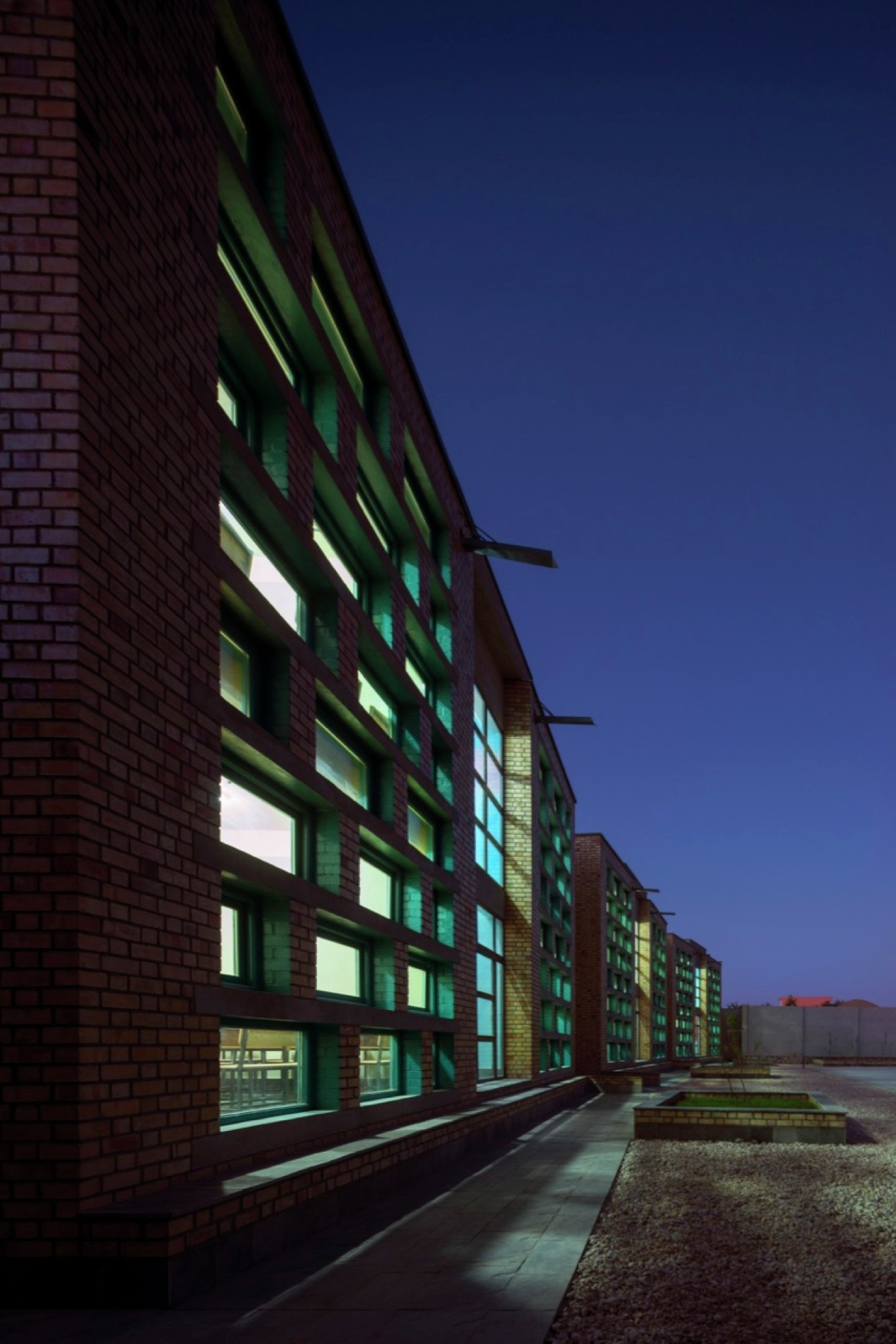 戈哈尔·卡顿女子学校丨阿富汗马扎里沙里夫-51