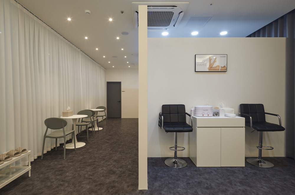 20 平米高级舒适家居店设计-3