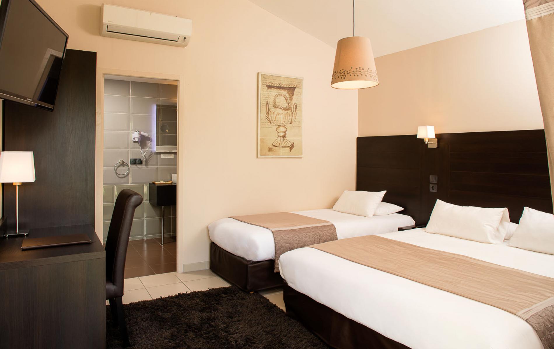 Hôtel restaurant Les Pierres Dorées | Poitoux -7