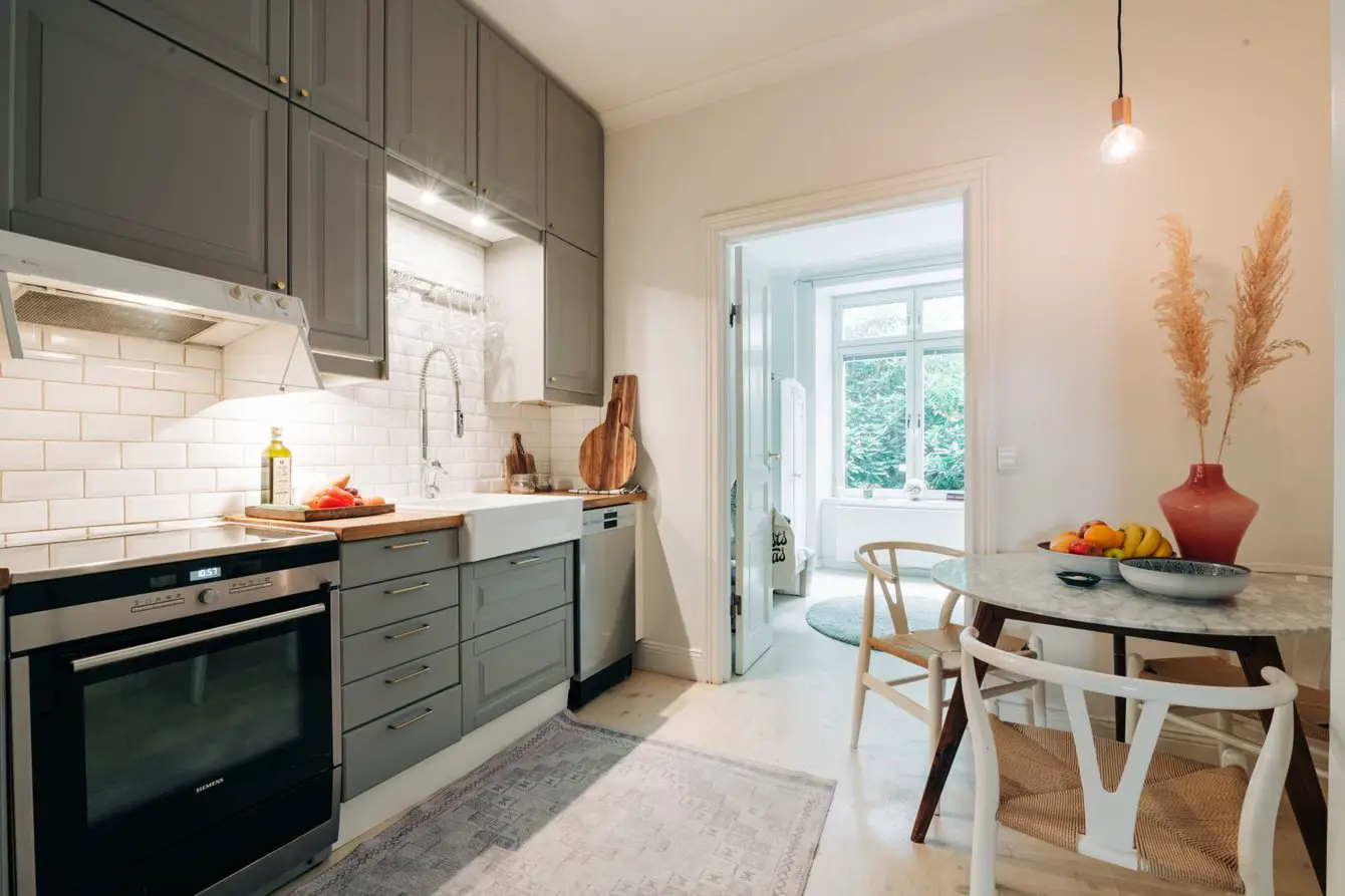 斯德哥尔摩独特设计公寓 | 古典与现代的完美融合-8