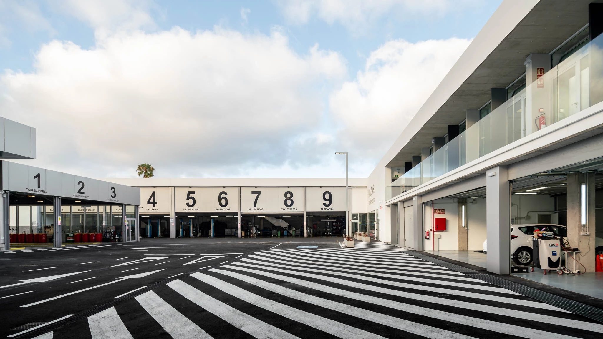 Las Palmas 出租车合作社丨西班牙拉斯帕尔马斯丨Romera y Ruiz Arquitectos-13