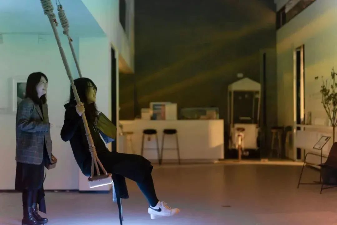 虚景幻映——光景与映互动装置艺术探索-17