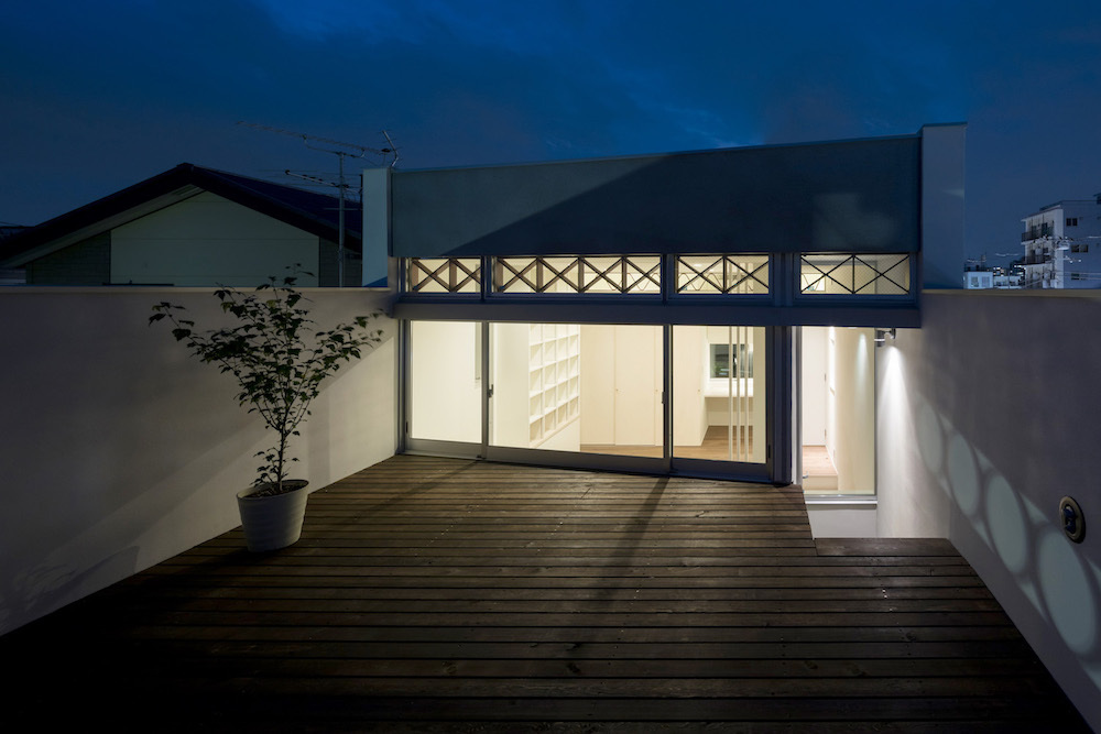 Remodeled House to get an Interior Full of Light and Open Spaces-22