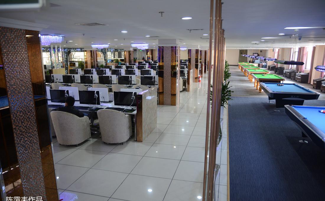 
网吧台球会所 -8