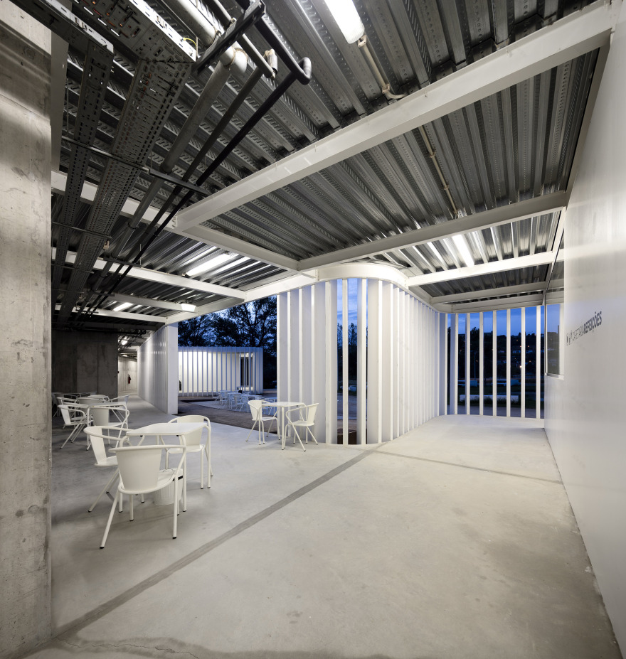 河岸边的有机连通结构-22