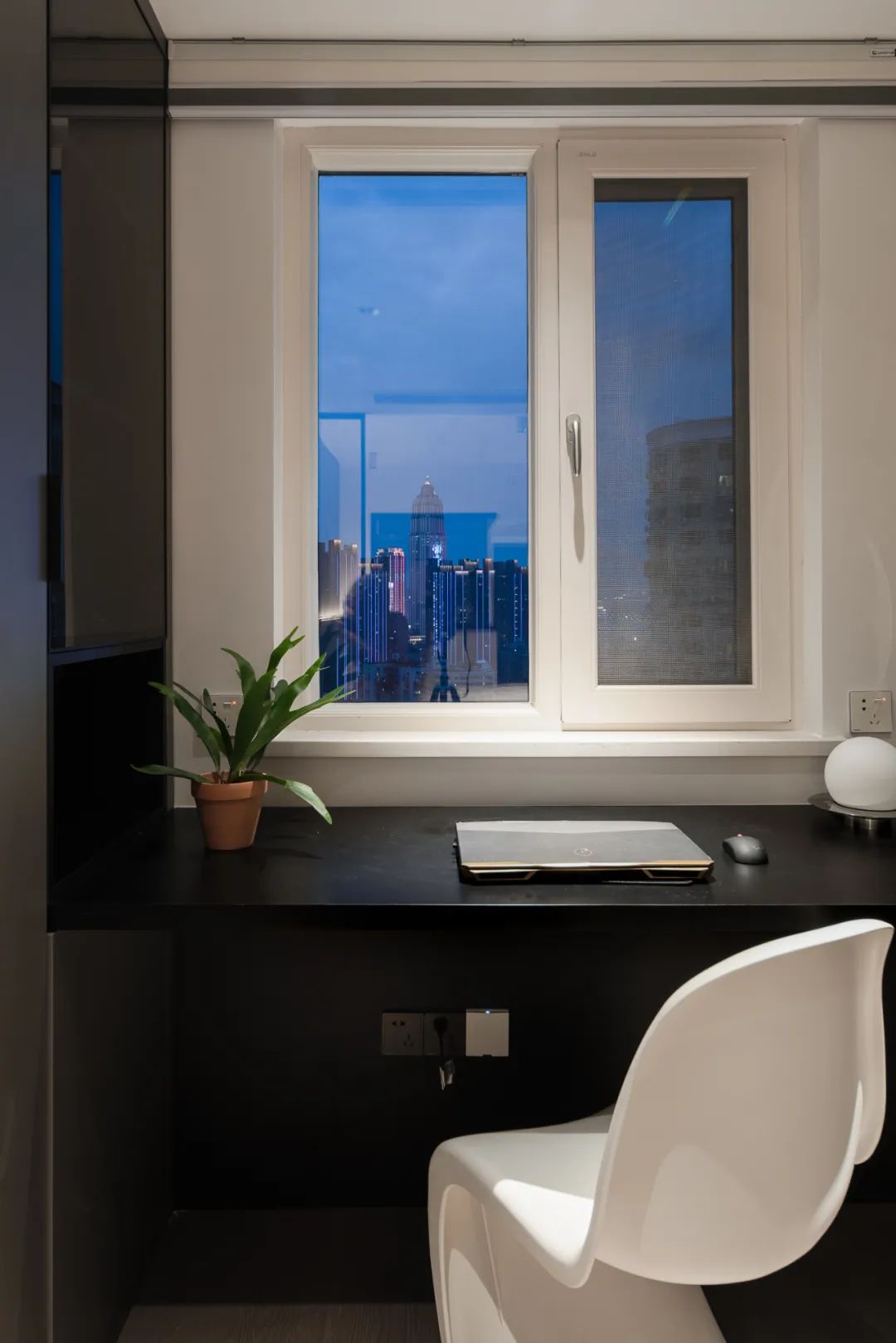 极简黑白灰空间丨姚轻轻-54