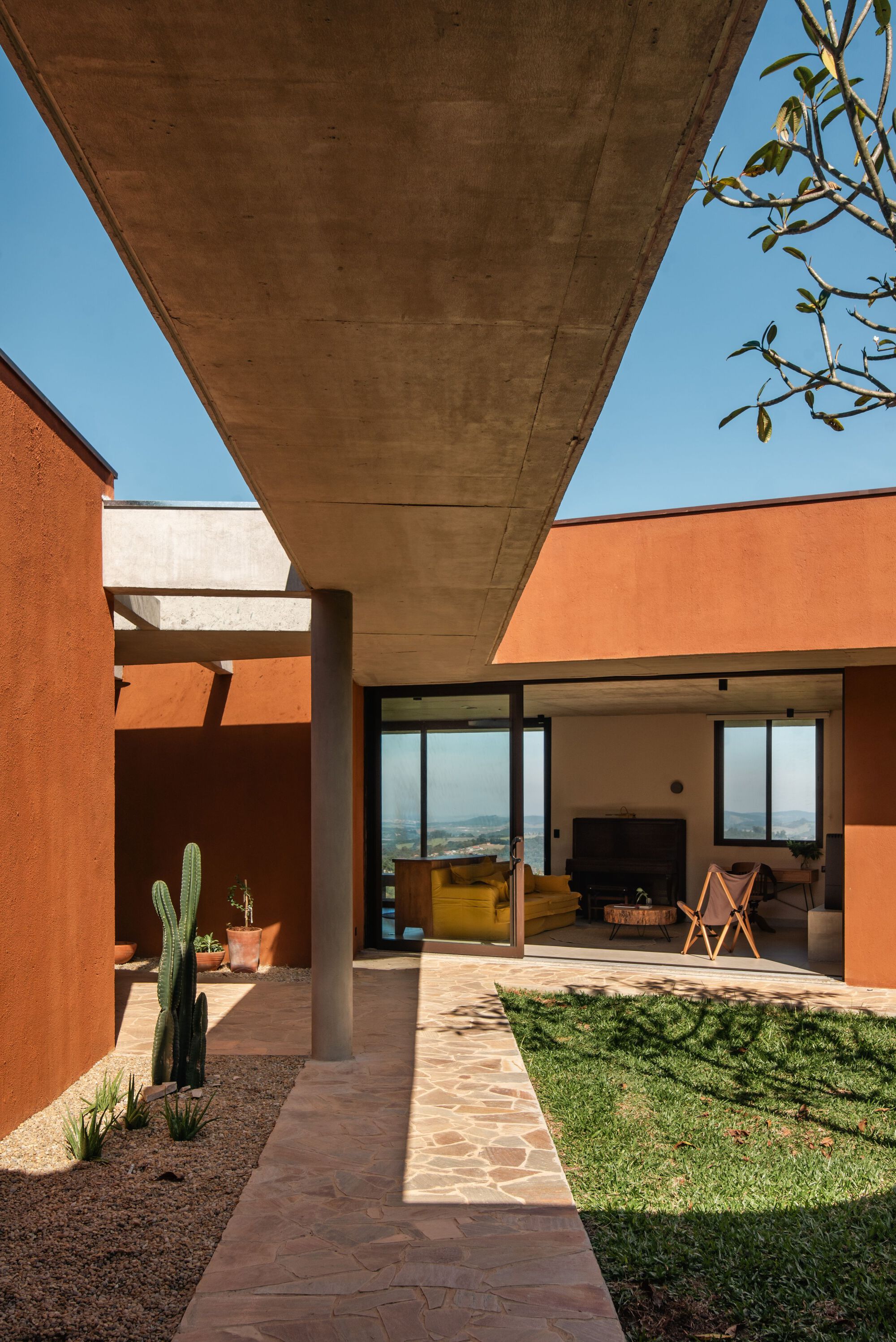 自建别墅丨巴西圣保罗丨Studio Zanskar,TAU Arquitetos-27