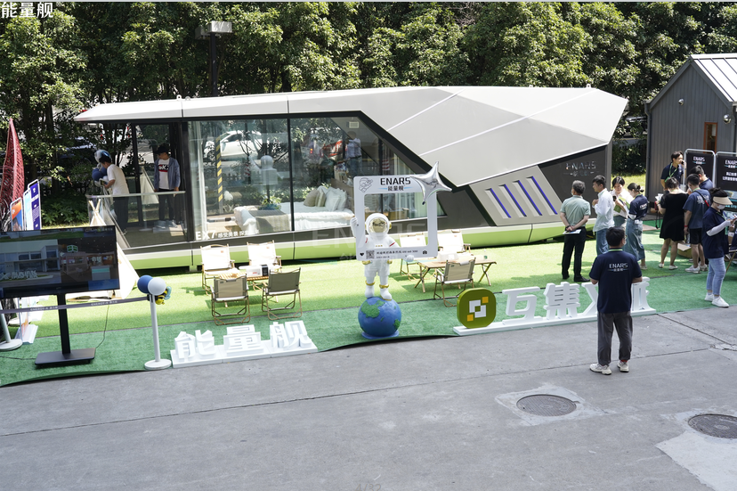 未来的度假体验：太空舱能量舰EX7营地的发展-3