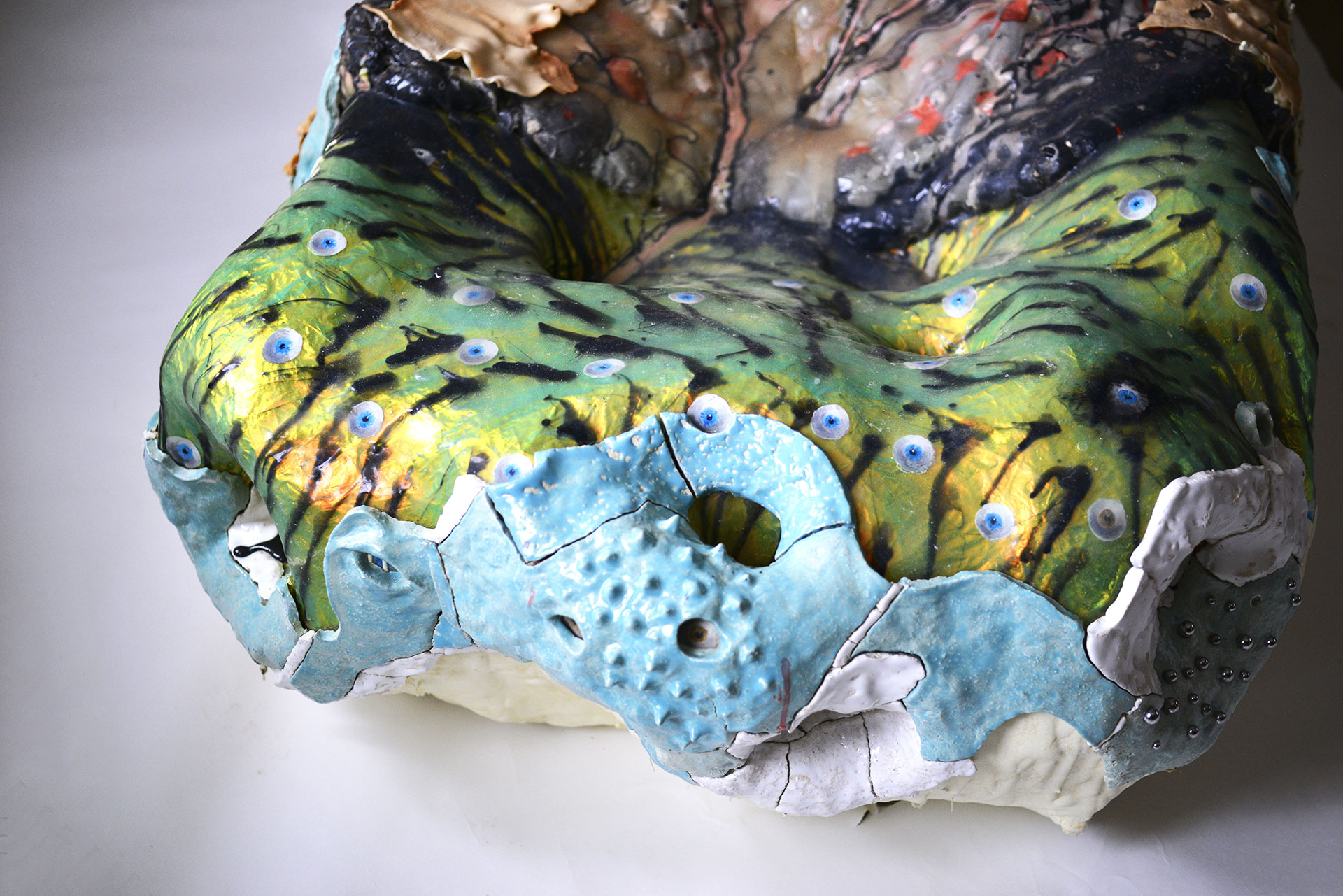 俄国设计师打造梦幻座椅，探索自然与人工的完美结合-1