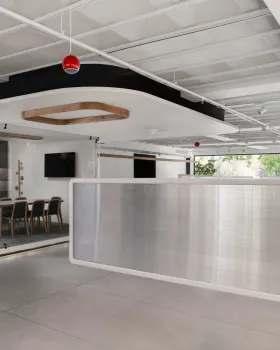 设拉子罗斯特陈列室丨伊朗丨AshariArchitects