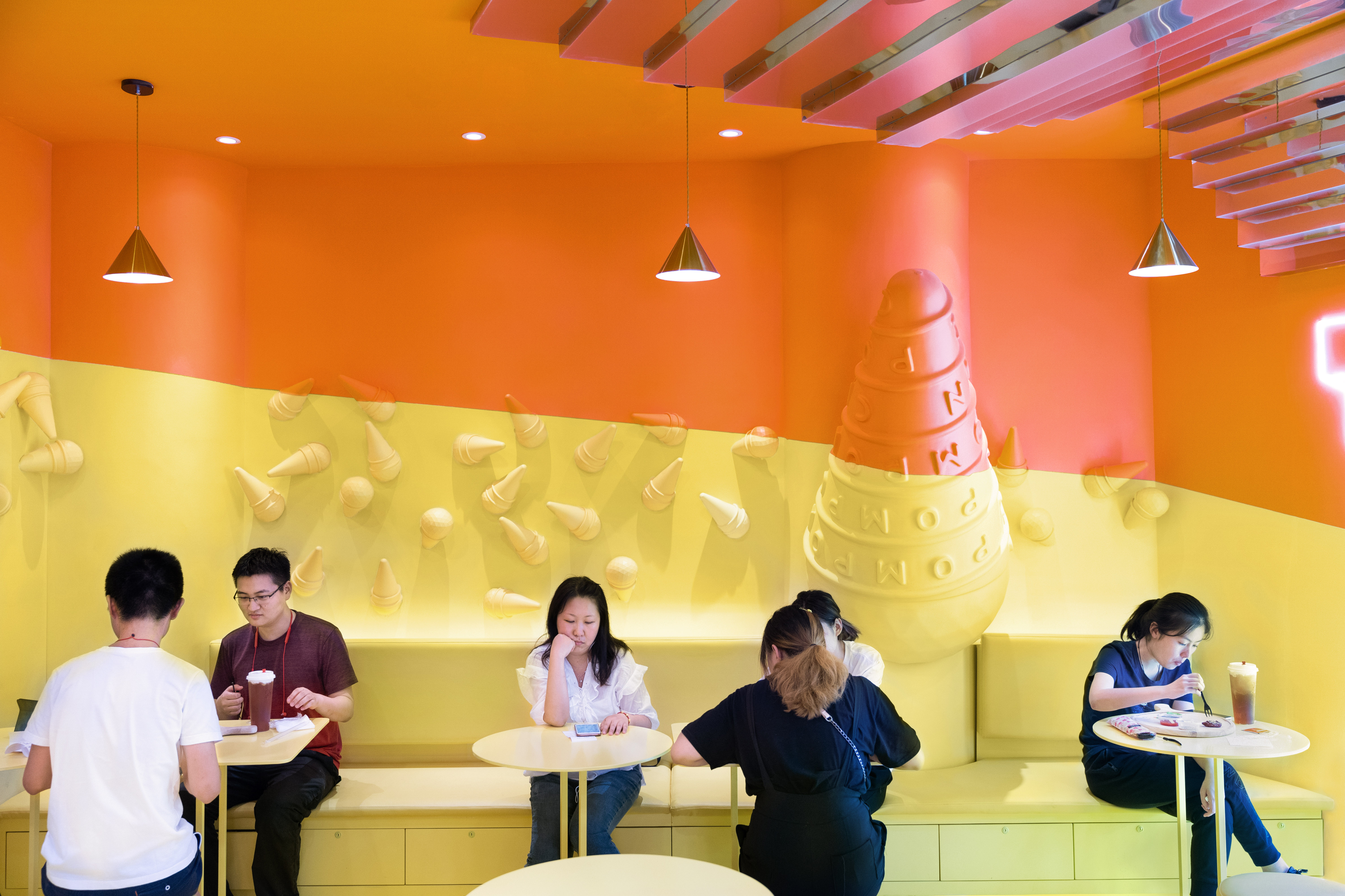 CHIC POMPON 品牌概念终端-26