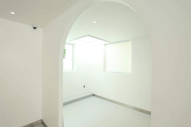 极简现代风，首尔 Enclave 服装店设计-17