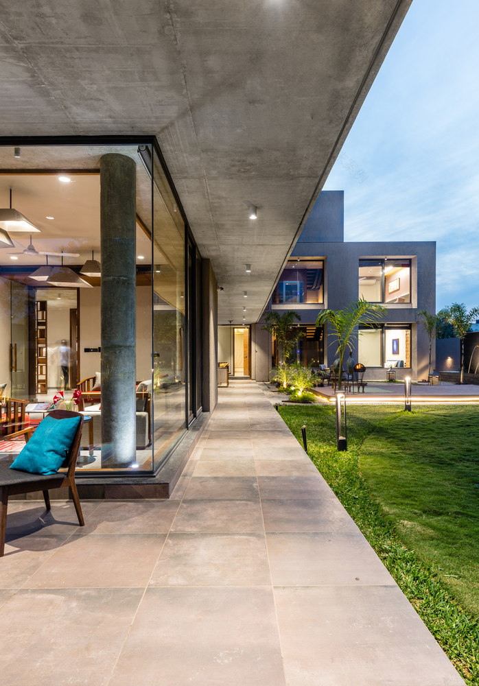 印度现代别墅的绿意空间与自然共生-32