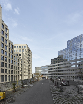 柏林新建酒店办公大楼丨德国柏林丨Max Dudler